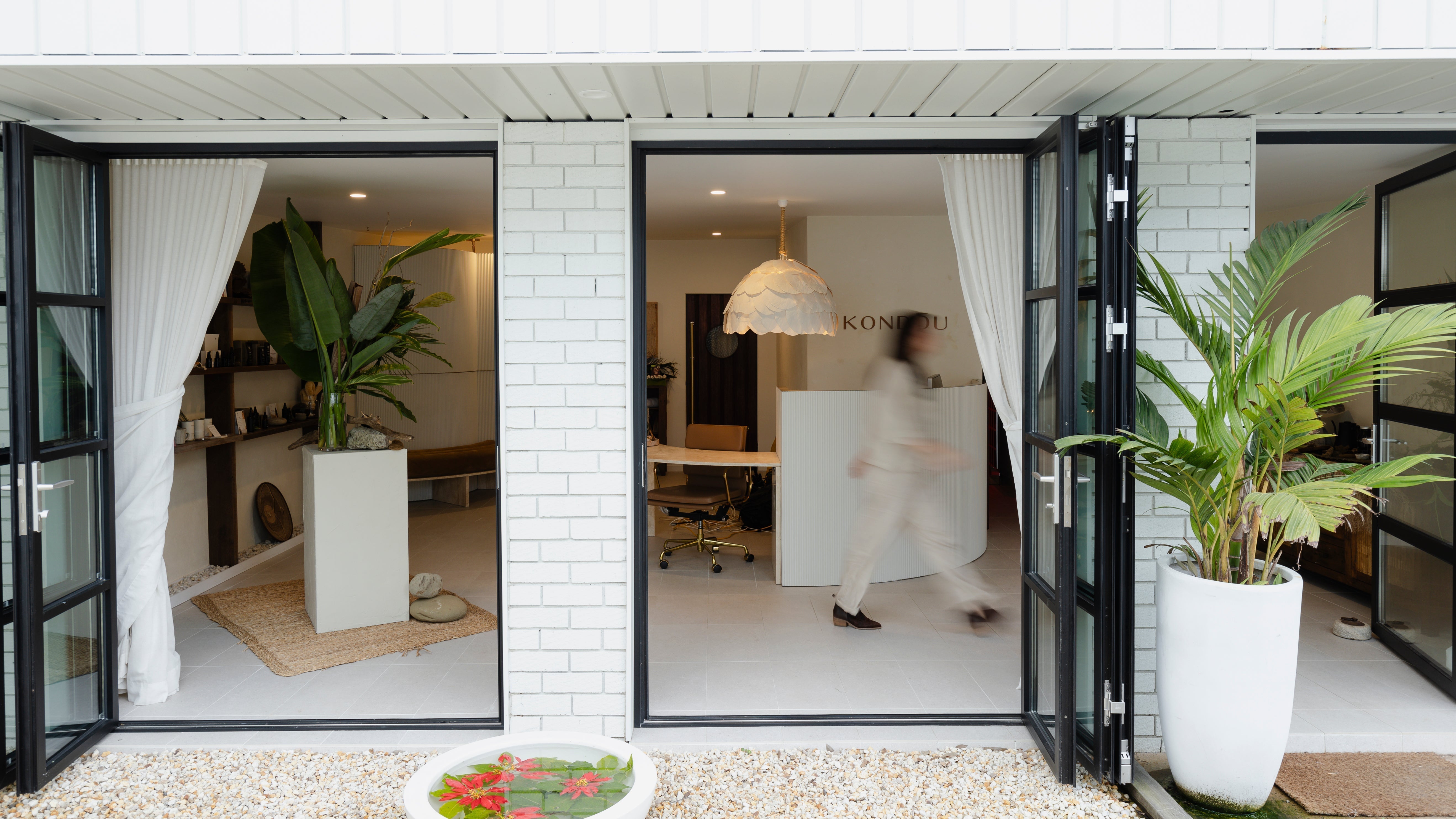 Buccal Massage: The Facial Performed Inside Your Cheeks!